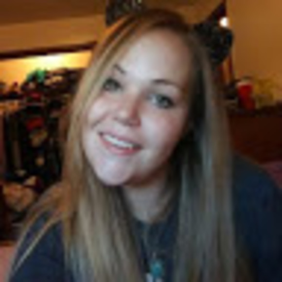 Meet your Posher, Lindsey - Picture 1 of 1